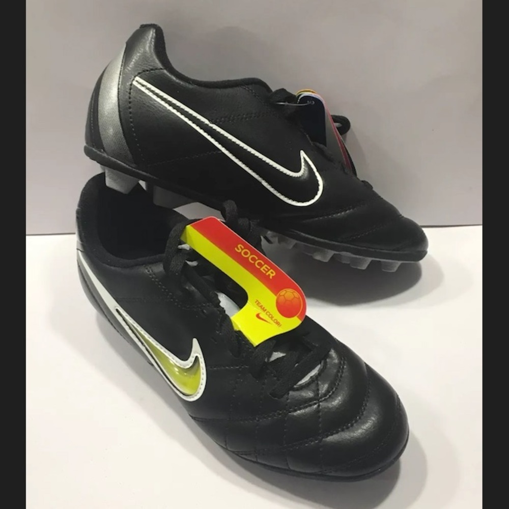 Nike Soccer Cleats Interchangeable Team Colors